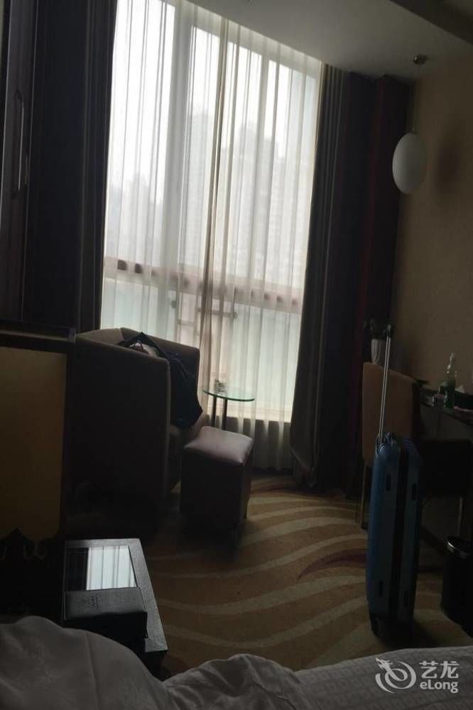 Chongqing Minshan Hotel Bagian luar foto
